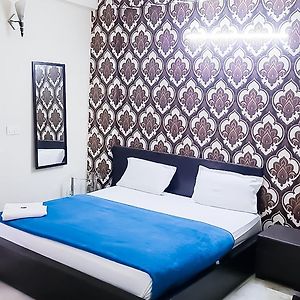 Deluxe Room In Cr Park
